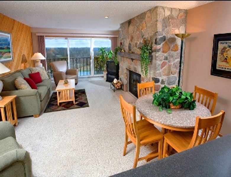 Summit Village Bellaire Rom bilde