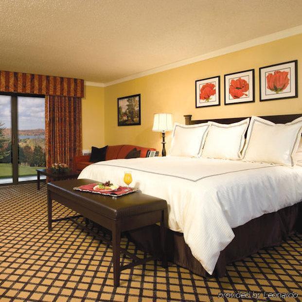 Summit Village Bellaire Rom bilde