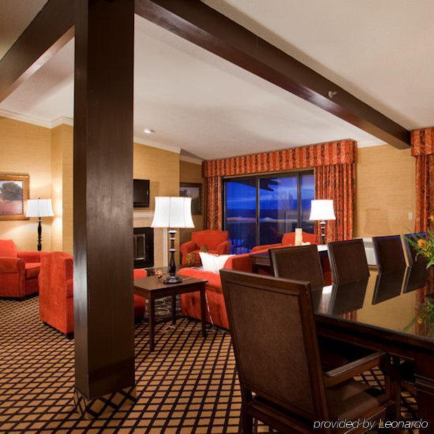 Summit Village Bellaire Rom bilde